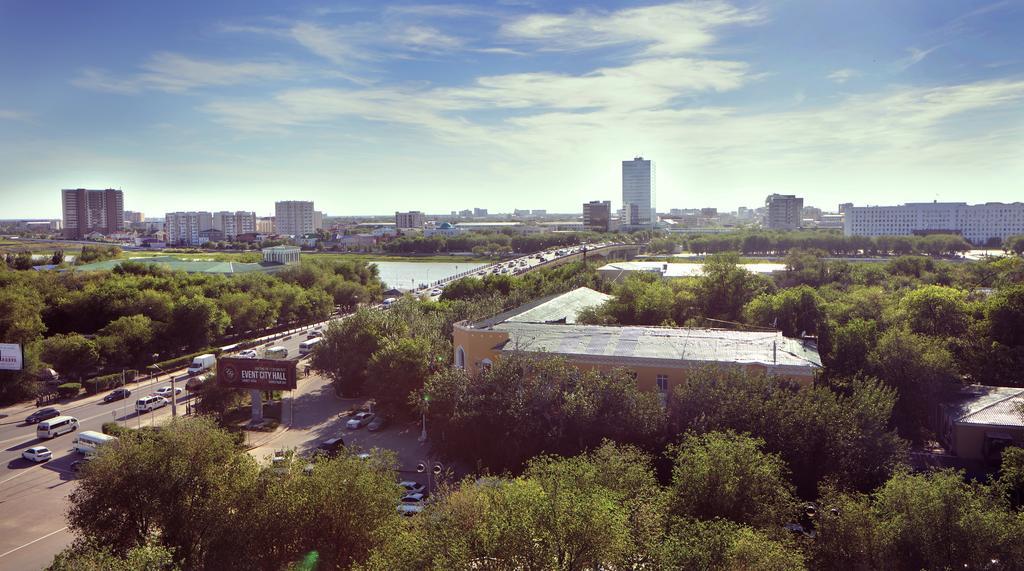 Ak Zhaik Hotel Atyraū Екстериор снимка