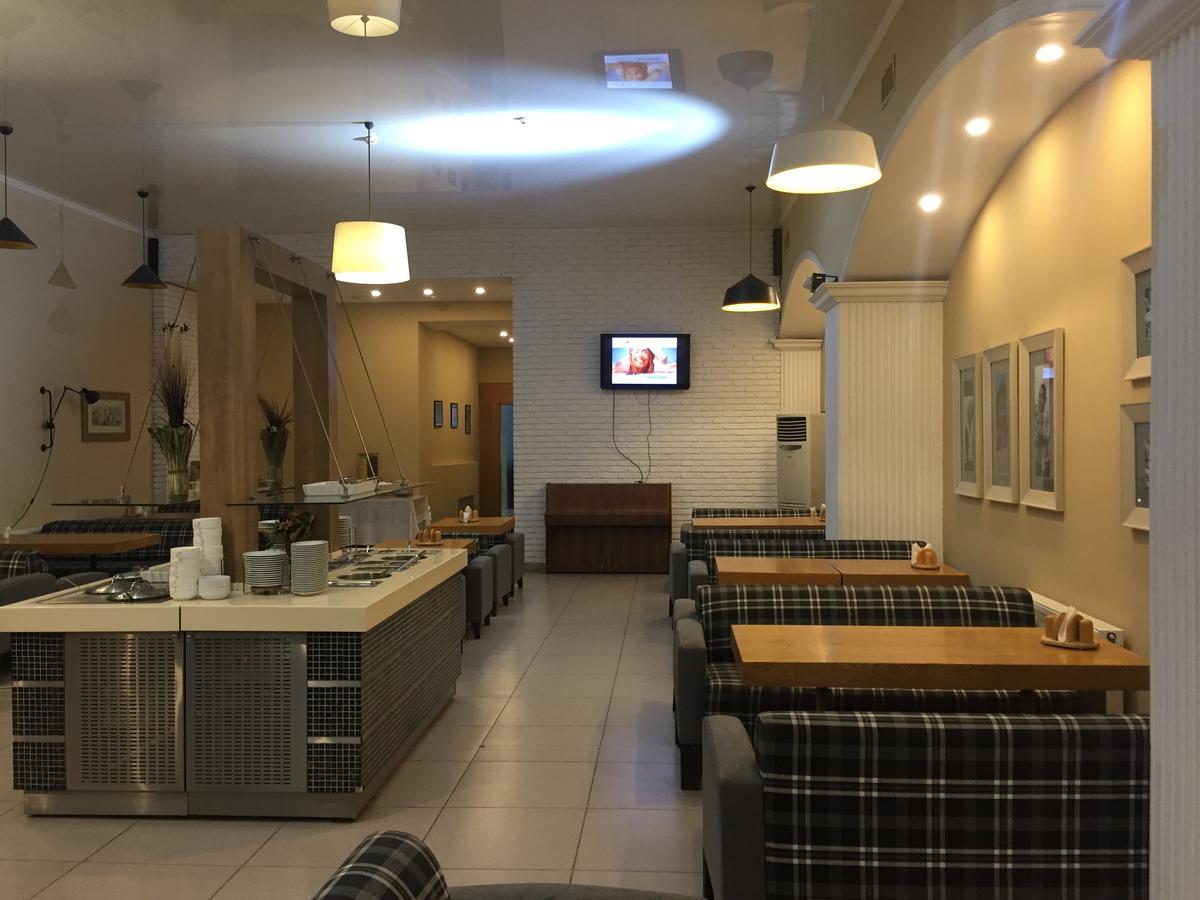 Ak Zhaik Hotel Atyraū Екстериор снимка